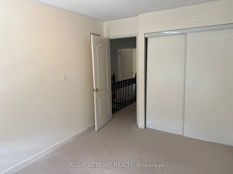 69 Westray Cres — Photo 15