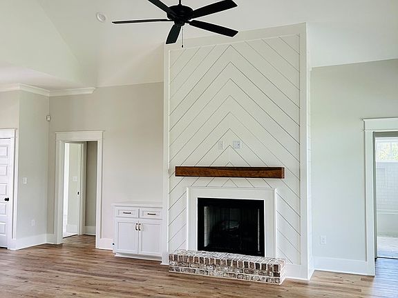 4th image of 3509 Banks Way