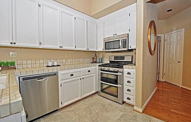 Upgraded stainless appliances