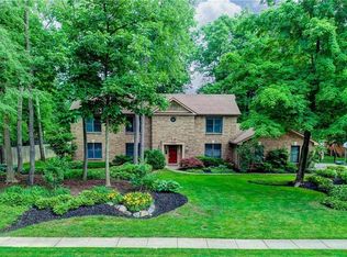 1525 Old Beech Ct, Dayton, OH 45458