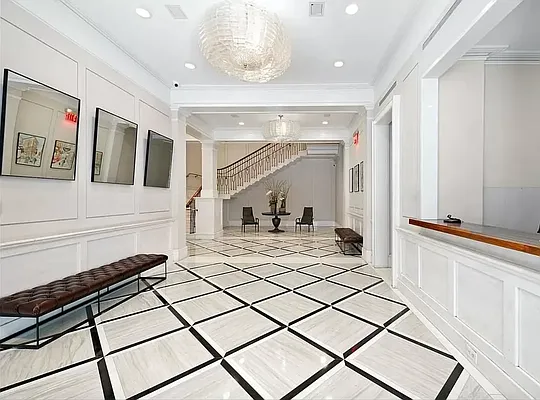 Rented by REAL New York | media 14