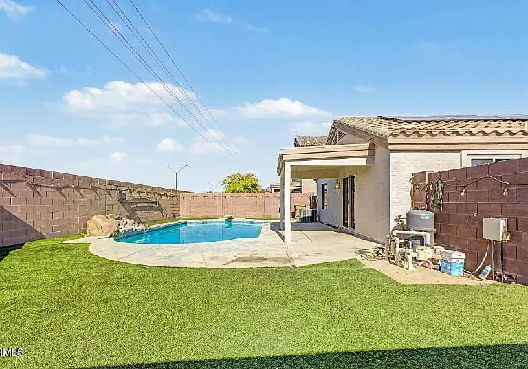 23765 W Desert Bloom St — Photo 25