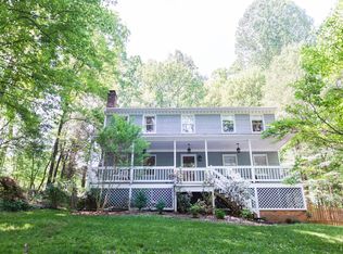 1040 Oak Leaf Ct, Forest, VA 24551