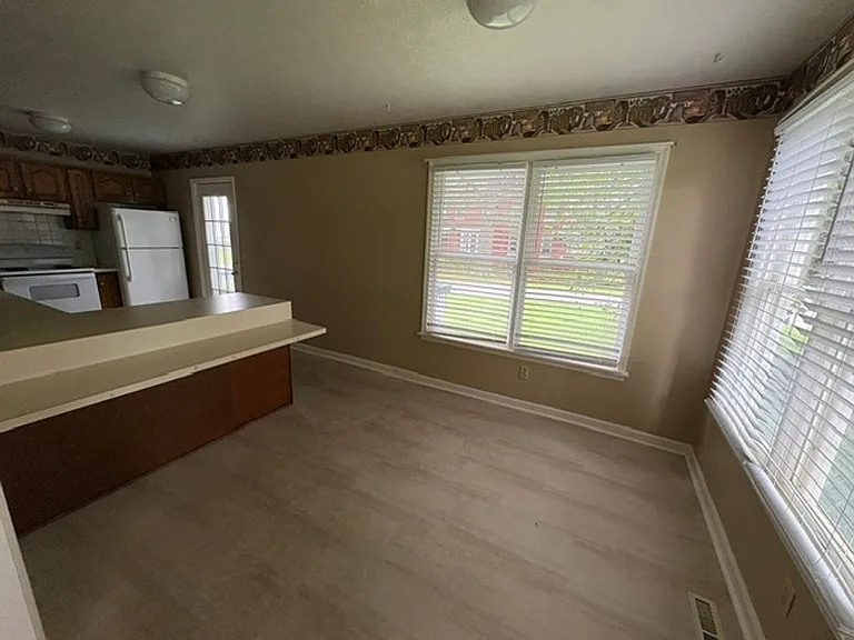 600 Schultz St — Photo 18