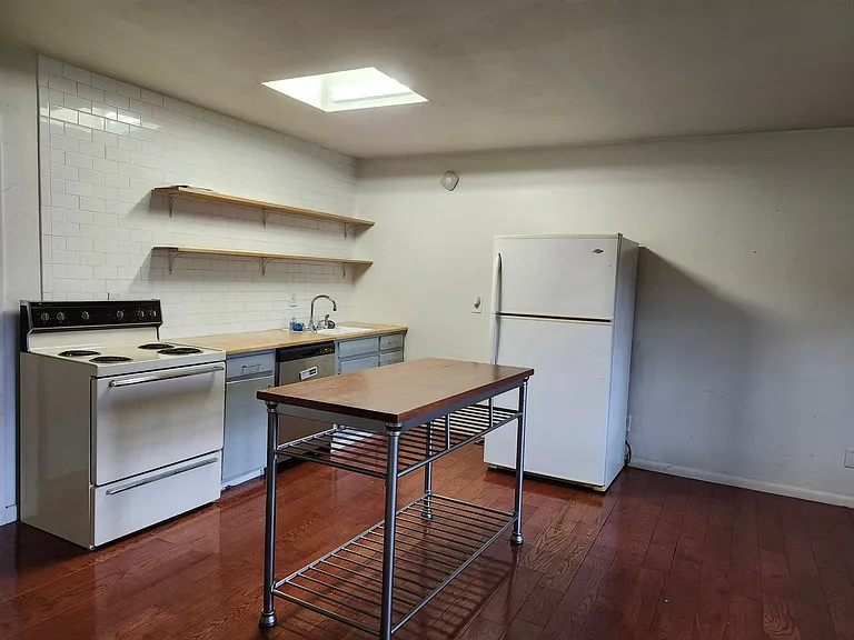 3123 & 3125 Navajo Dr — Photo 3