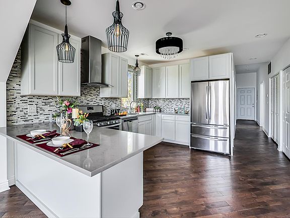 5th image of 3658 W Armitage Ave #2