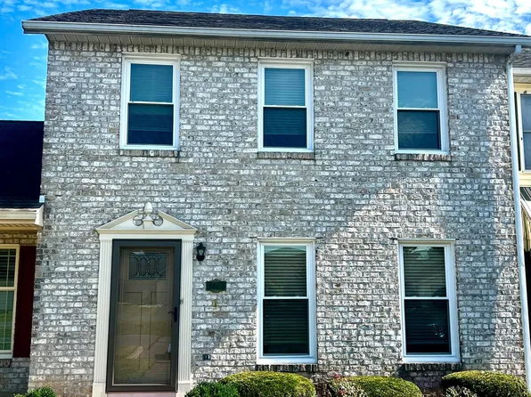 3464 Glen Eagles Dr, Chambersburg, PA 17202