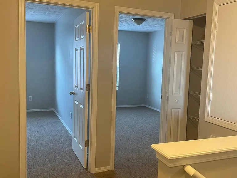 2722 Sutherland Dr — Photo 15