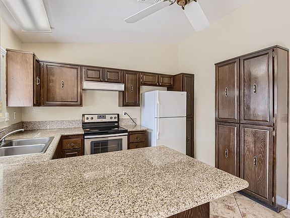 4th image of 6199 Cedarwood Ave