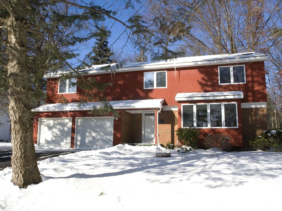 486 Huron Road