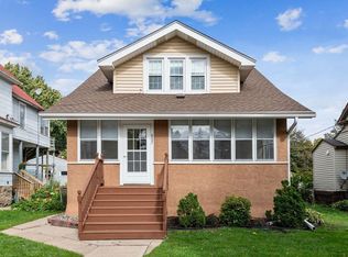 867 Armstrong Ave, Saint Paul, MN 55102