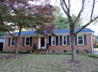 6217 Dixon Dr, Raleigh, NC 27609