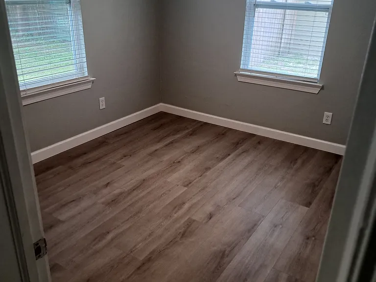 Guest bedroom 1