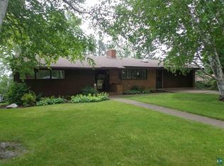 2512 Greysolon Rd, Duluth, MN 55812