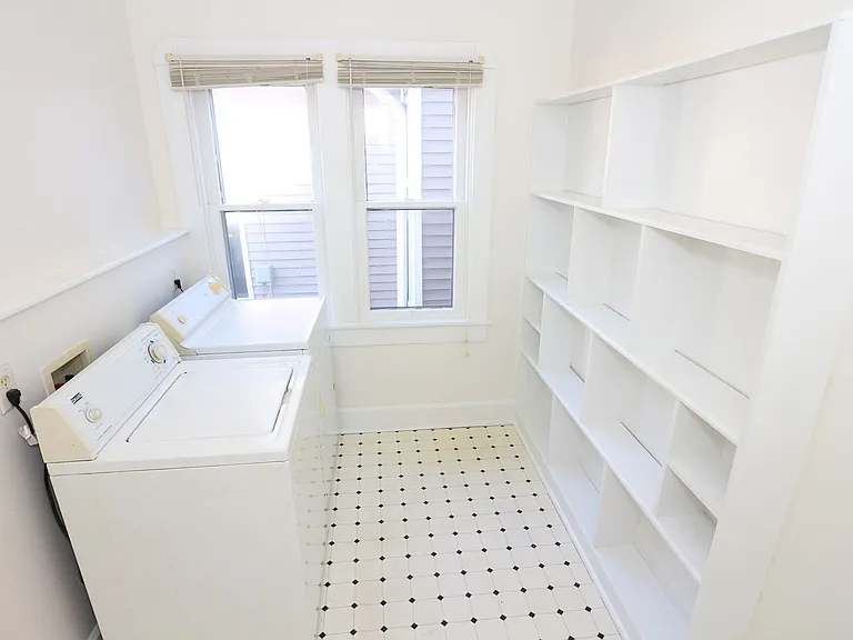 401 Lincoln St — Photo 18
