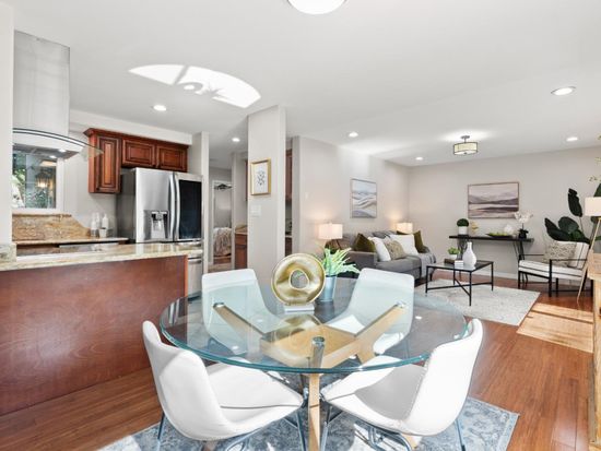 121 Flynn Ave APT B, Mountain View, CA 94043