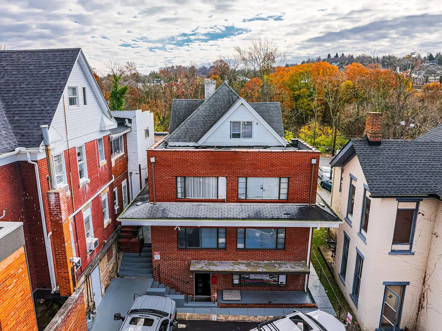 52 High Street — Photo 1