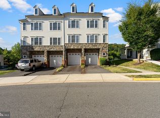 2838 Chinkapin Oak Ln, Woodbridge, VA 22191