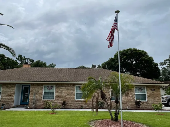 1723 Broken Bow Dr E, Jacksonville, FL 32225