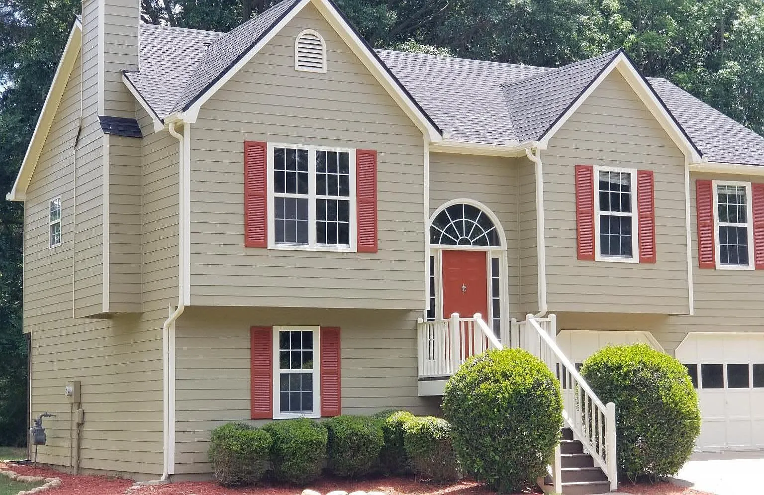 4946 Lighthouse Pointe — Photo 1