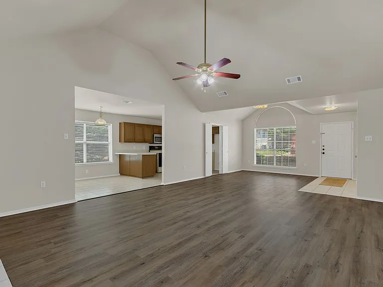 2140 Teal Ct — Photo 9