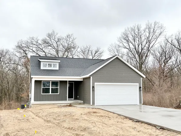 825 Morgan Dr, Belding, MI 48809