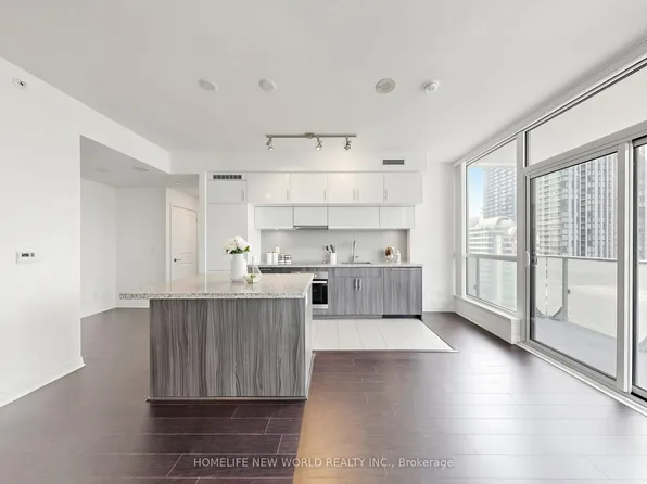 8 Mercer St #1901, Toronto, ON M5V 0C4