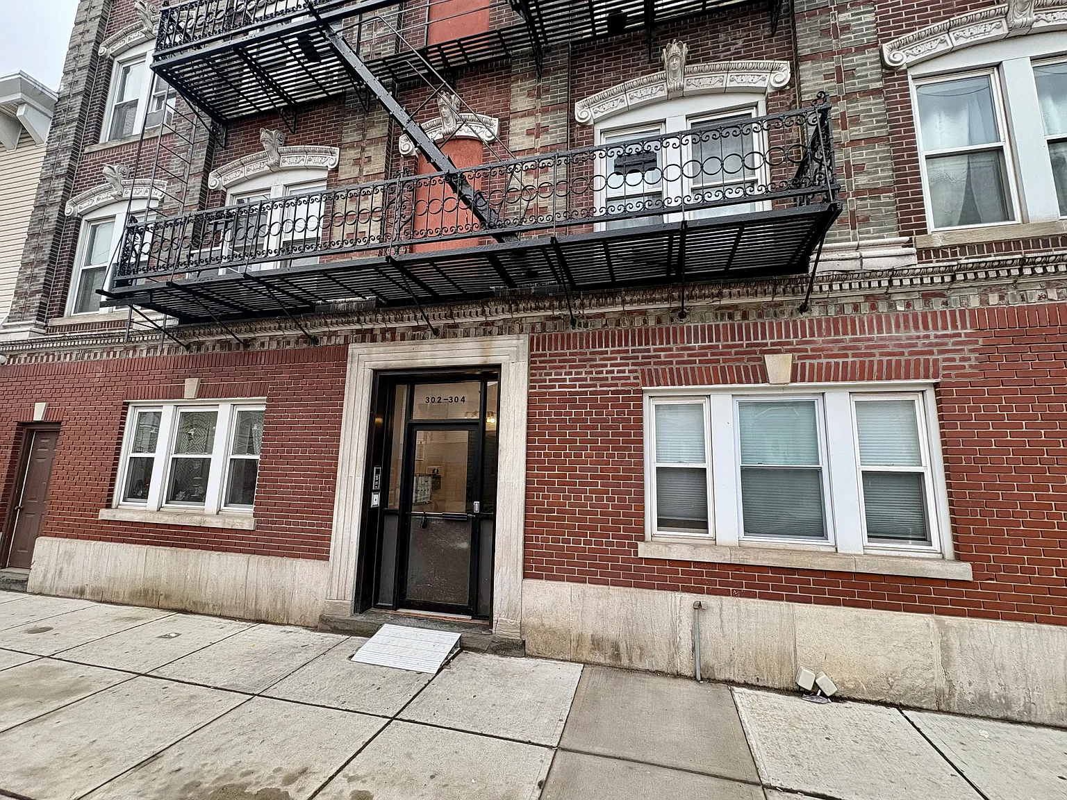 2 bed, $1,850 — Photo 2