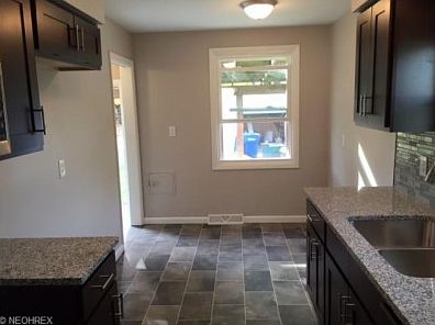 5th image of 10755 Ronald Dr