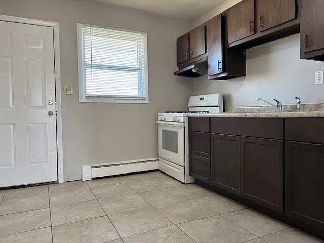 1730 Joanna Ave — Photo 3