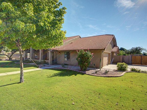 Side entry garage/RV gate