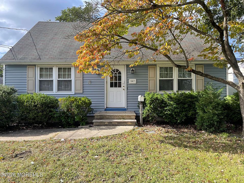 1st image of 547 Oak Terrace