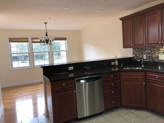 Kitchen + dining area