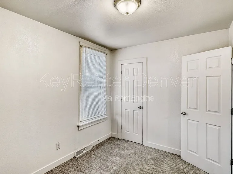 654 Meade St — Photo 8