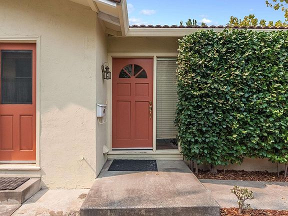 4th image of 1026 Harlan Dr