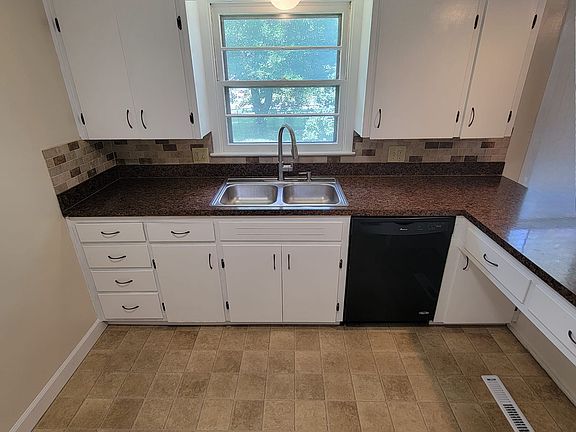 3rd image of 2145 Mitchell St