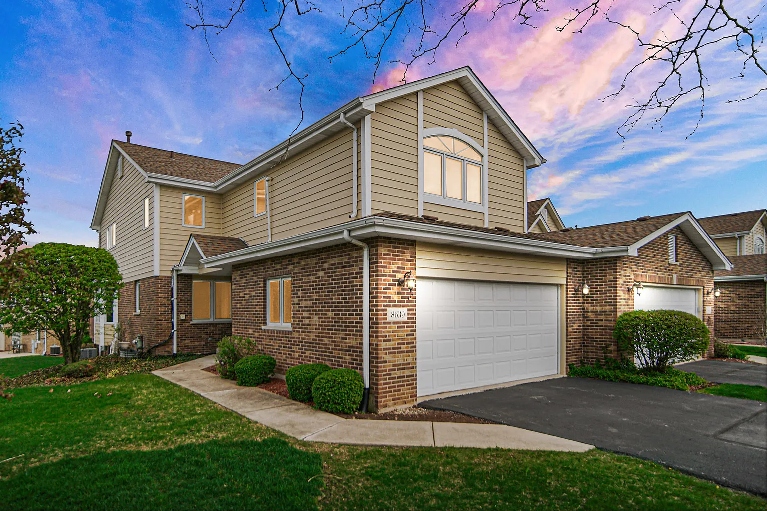 8639 Tullamore Dr photo 1