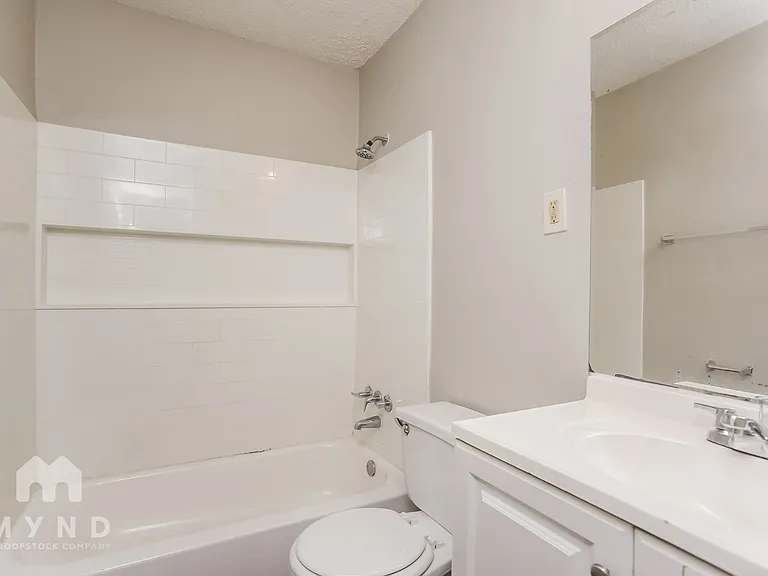 2274 Ashland Dr — Photo 22