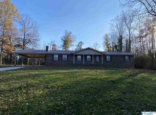 222 Old Solitude Rd, Guntersville, AL 35976