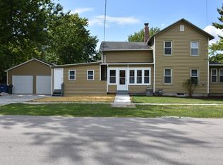 302 W Fox St, Yorkville, IL 60560