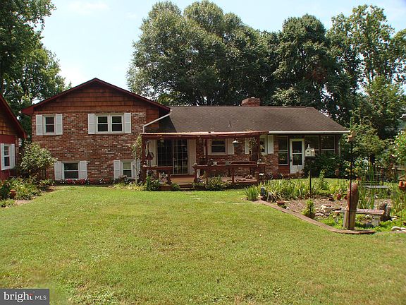 2nd image of 506 Herring Ave