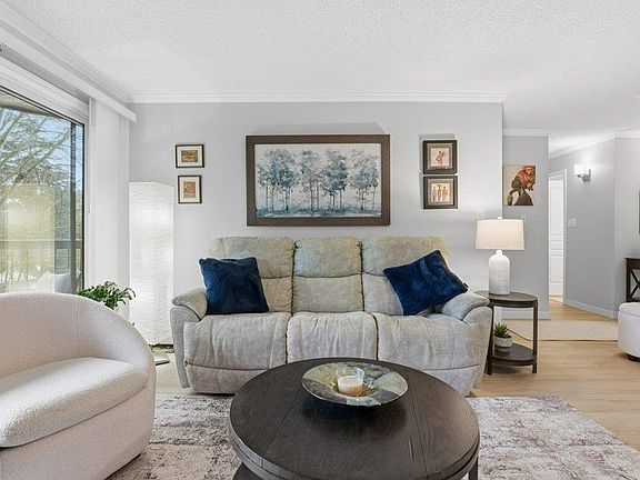 4th image of 10220 Ryan Rd #207