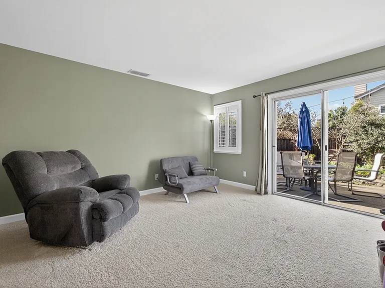 2133 Fairfax Pl — Photo 23