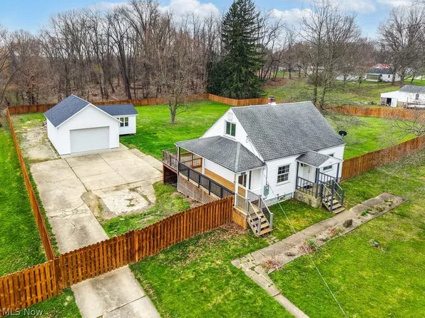 2899 S Hametown Rd, Norton, OH 44203