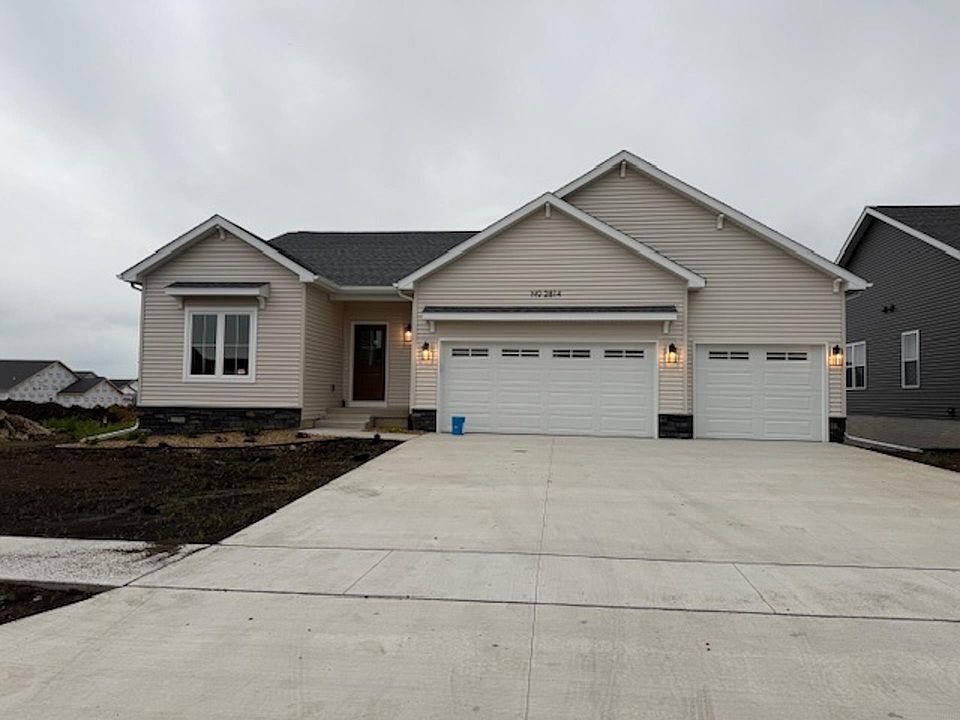 1st image of 2814 Autumn Woods Dr