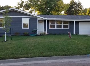 805 Maple St, Yankton, SD 57078