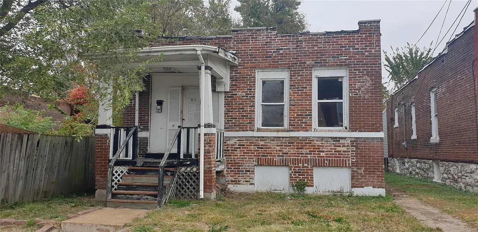3917 Lee Ave photo 1