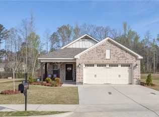 1849 Nightsong Ln, Opelika, AL 36801