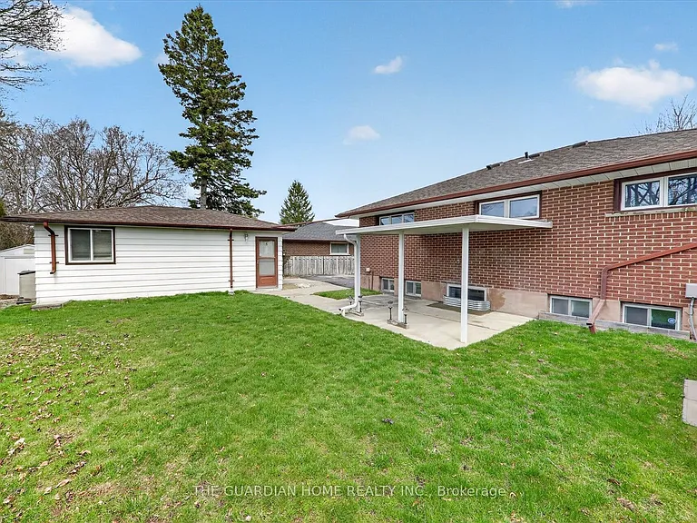 64 Gatineau St #MAIN FL — Photo 22