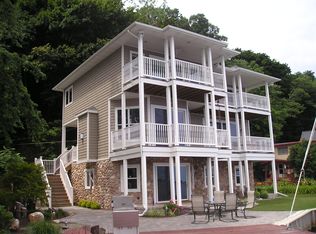 339 Bay Front Ln N, Irondequoit, NY 14622